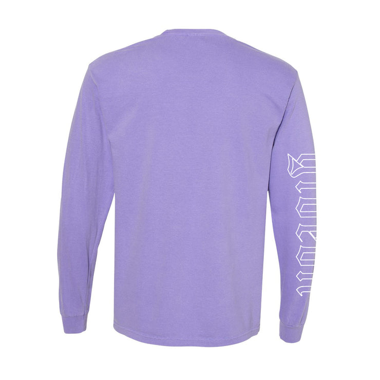 Back of long sleeve shirt is blank.